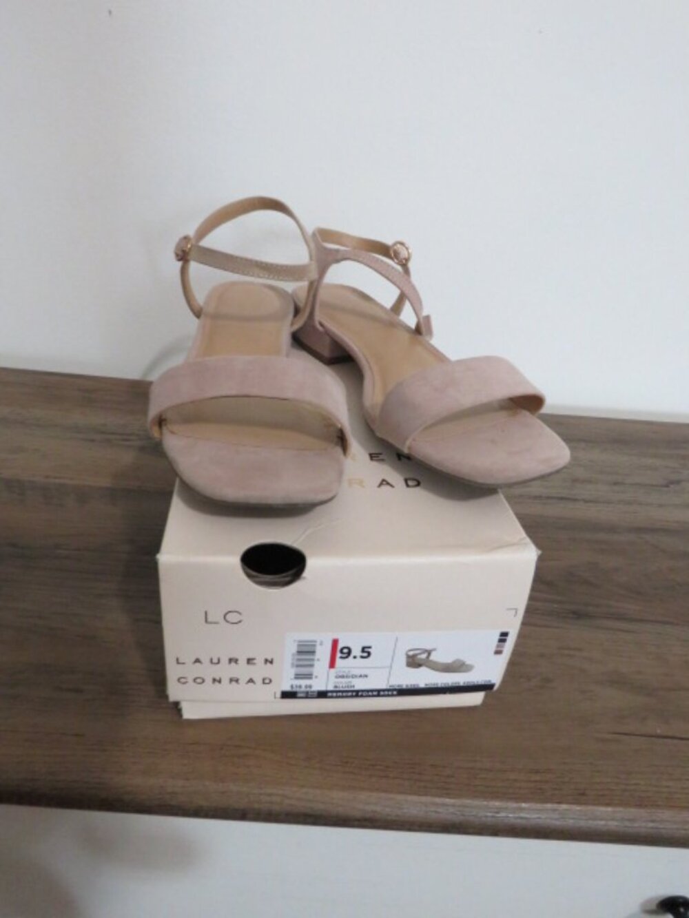 Used LC Lauren Conrad block heel sandals Size 9.5